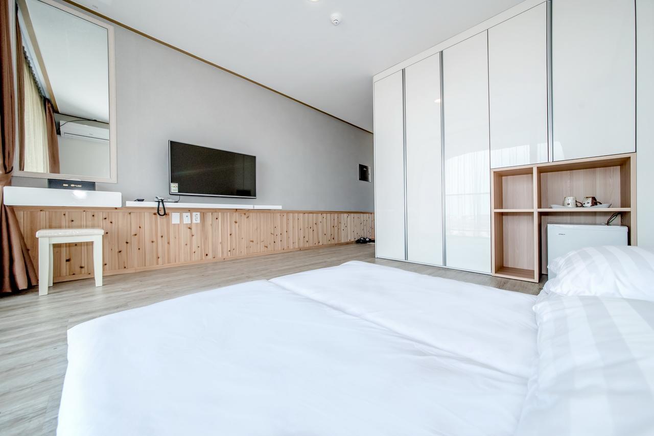 Go To Bed Resort Seogwipo Esterno foto